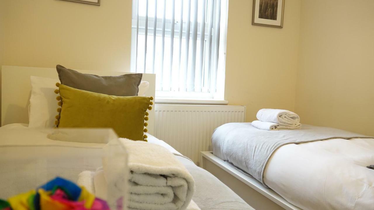 Heathrow Ensuite Rooms- Auto Check In London Exterior foto